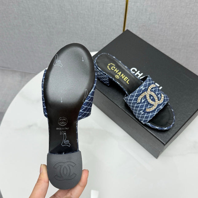 CC HIGH HEEL 25S IN DARK BLUE DENIM STRIPED PATTERN WITH LOGO PRINT