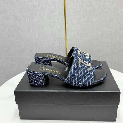 CC HIGH HEEL 25S IN DARK BLUE DENIM STRIPED PATTERN WITH LOGO PRINT