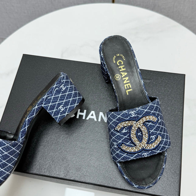 CC HIGH HEEL 25S IN DARK BLUE DENIM STRIPED PATTERN WITH LOGO PRINT