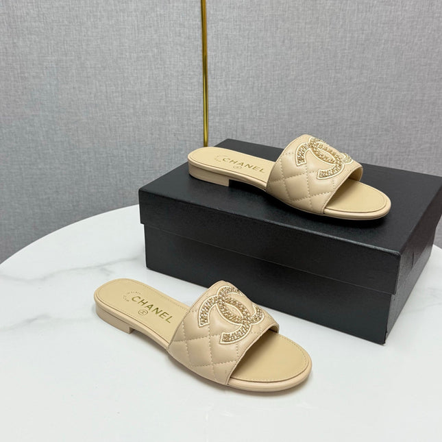 CC SLIDE SANDALS 25S IN BEIGE CALFSKIN WITH LOGO
