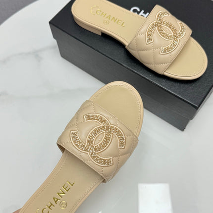 CC SLIDE SANDALS 25S IN BEIGE CALFSKIN WITH LOGO