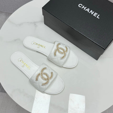 CC SLIDE SANDALS 25S IN WHITE CALFSKIN WITH LOGO