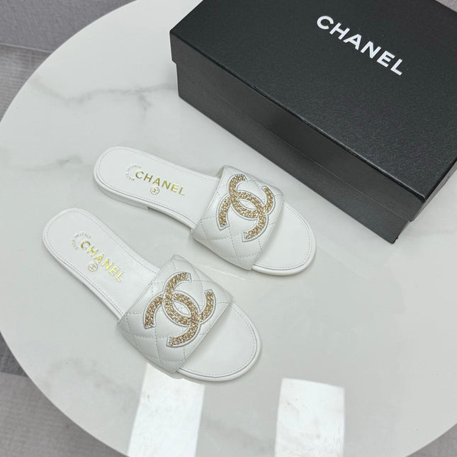 CC SLIDE SANDALS 25S IN WHITE CALFSKIN WITH LOGO