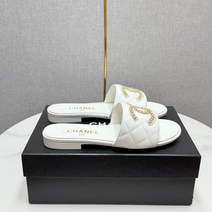 CC SLIDE SANDALS 25S IN WHITE CALFSKIN WITH LOGO