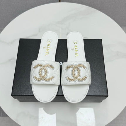 CC SLIDE SANDALS 25S IN WHITE CALFSKIN WITH LOGO