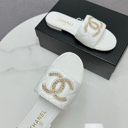 CC SLIDE SANDALS 25S IN WHITE CALFSKIN WITH LOGO