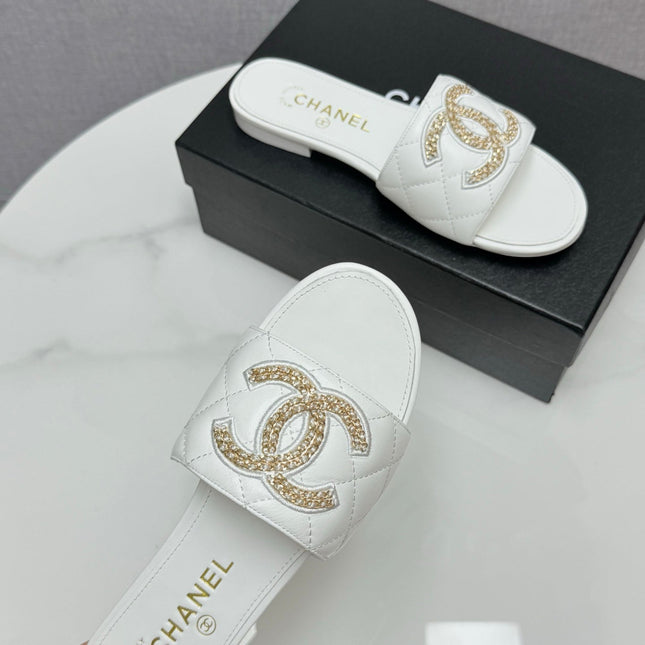 CC SLIDE SANDALS 25S IN WHITE CALFSKIN WITH LOGO