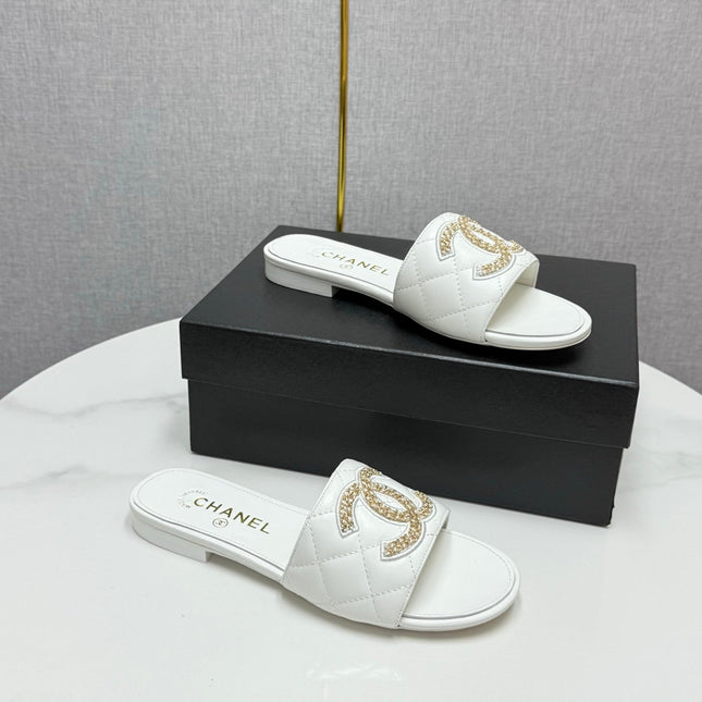 CC SLIDE SANDALS 25S IN WHITE CALFSKIN WITH LOGO