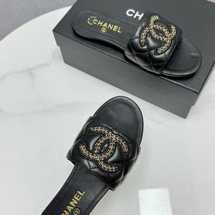 CC SLIDE SANDALS 25S IN BLACK CALFSKIN WITH LOGO