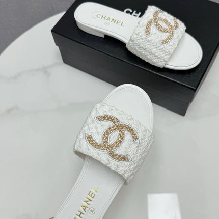 CC SLIDE SANDALS 25S IN WHITE FABRIC AND CALFSKIN WITH LOGO