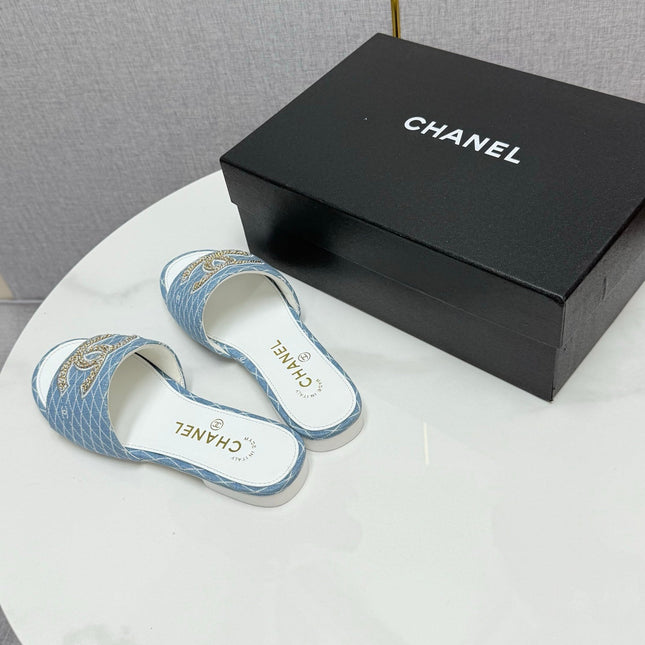 CC SLIDE SANDALS 25S IN SKY BLUE DENIM AND WHITE CALFSKIN WITH LOGO