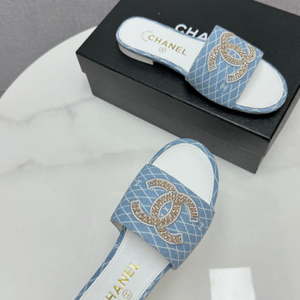CC SLIDE SANDALS 25S IN SKY BLUE DENIM AND WHITE CALFSKIN WITH LOGO