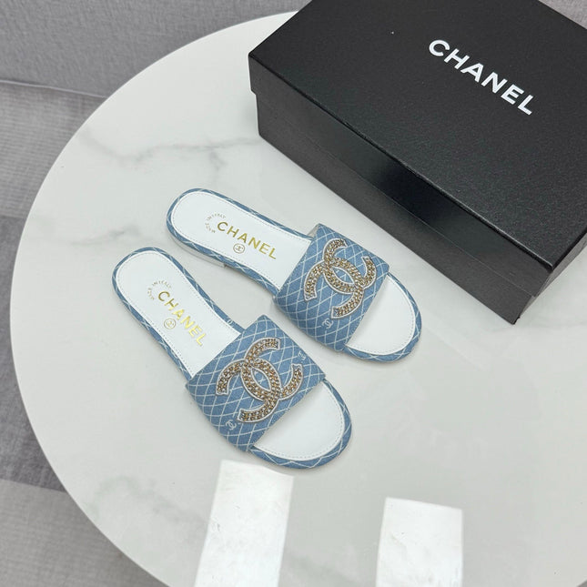 CC SLIDE SANDALS 25S IN SKY BLUE DENIM AND WHITE CALFSKIN WITH LOGO