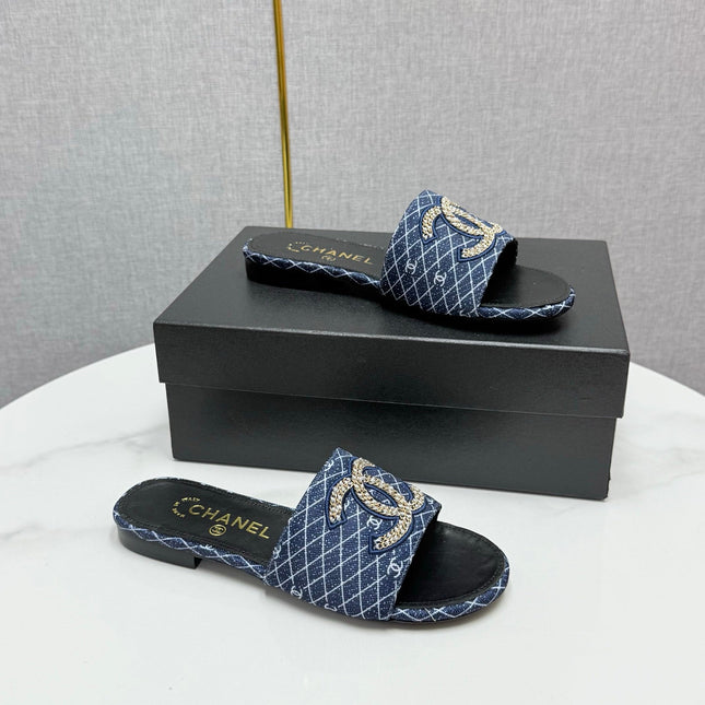 CC SLIDE SANDALS 25S IN DARK BLUE DENIM AND CALFSKIN WITH LOGO