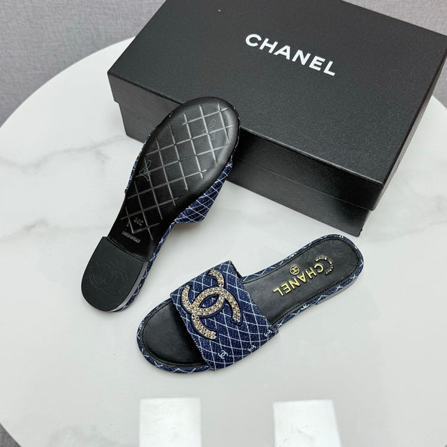 CC SLIDE SANDALS 25S IN DARK BLUE DENIM AND CALFSKIN WITH LOGO