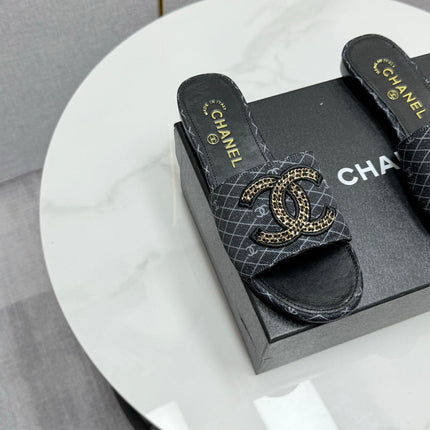 CC SLIDE SANDALS 25S IN BLACK DENIM AND CALFSKIN WITH LOGO