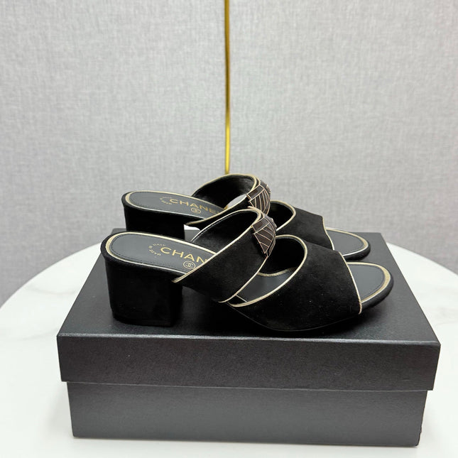 CC DOUBLE-STRAP HEELS 25S IN BLACK SUEDE