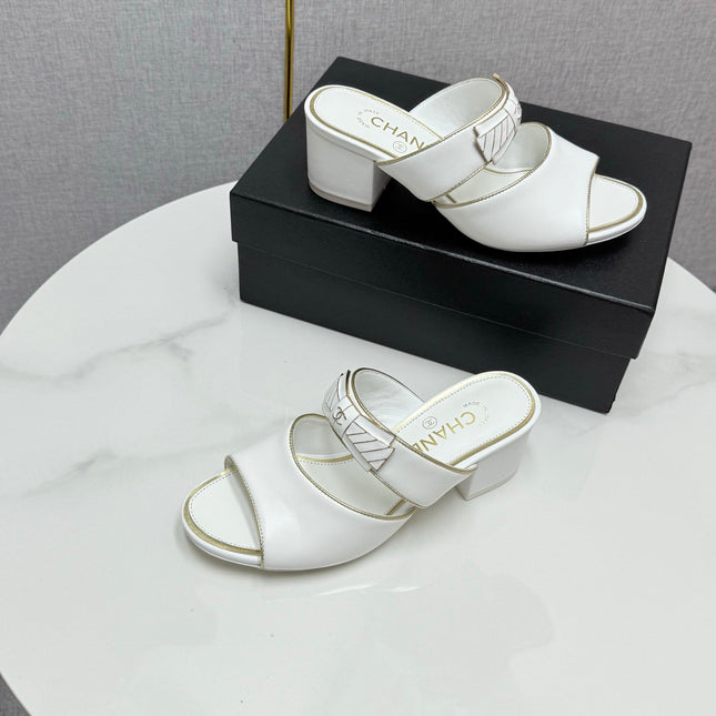 CC DOUBLE-STRAP HEELS 25S IN WHITE CALFSKIN