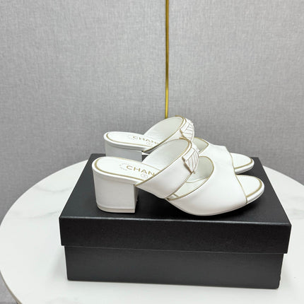 CC DOUBLE-STRAP HEELS 25S IN WHITE CALFSKIN