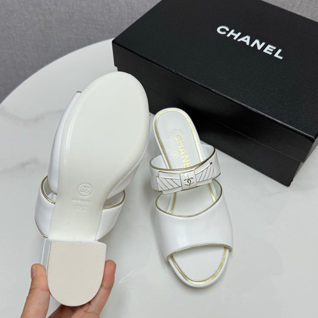CC DOUBLE-STRAP HEELS 25S IN WHITE CALFSKIN