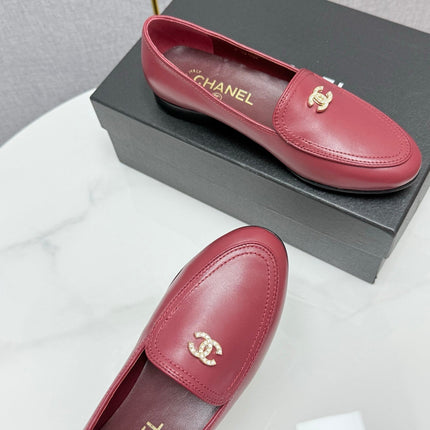 CC LOAFERS 25S IN DARK RED CALFSKIN GOLD HARDWARE WITH STONES