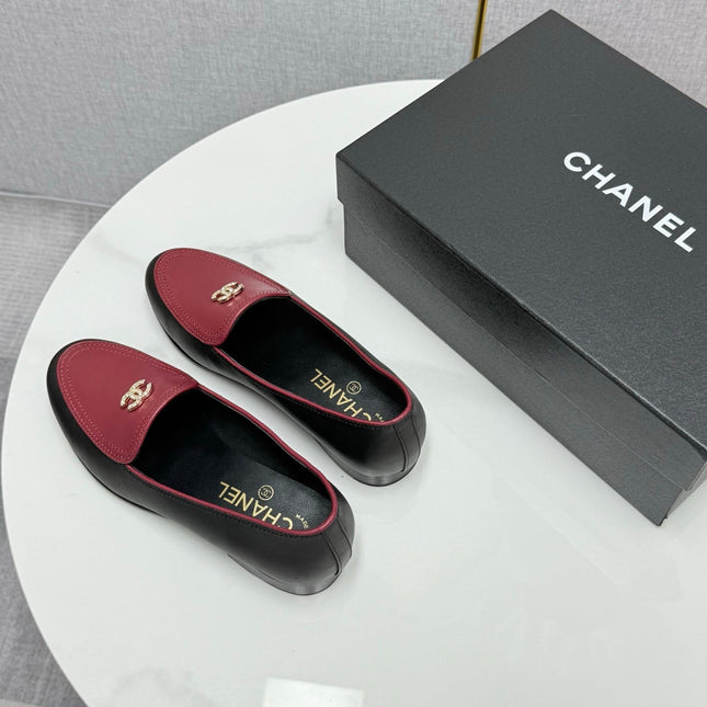 CC LOAFERS 25S IN BLACK MIX DARK RED CALFSKIN GOLD HARDWARE WITH STONES