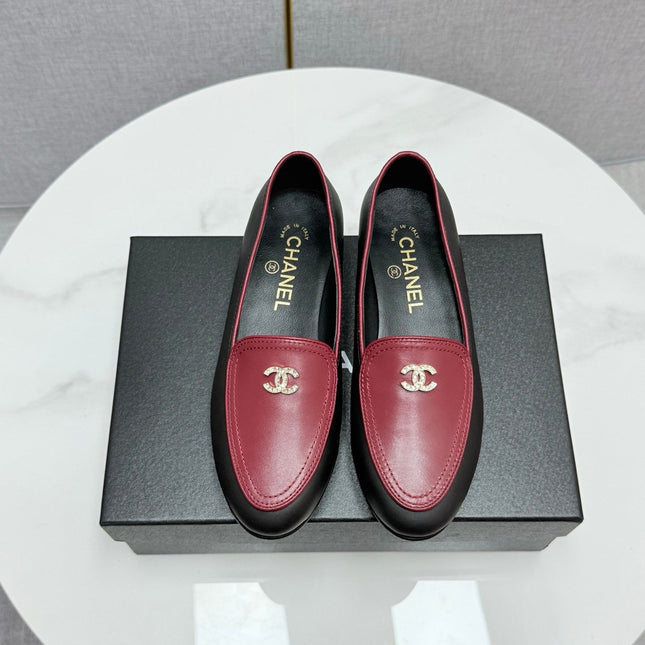 CC LOAFERS 25S IN BLACK MIX DARK RED CALFSKIN GOLD HARDWARE WITH STONES