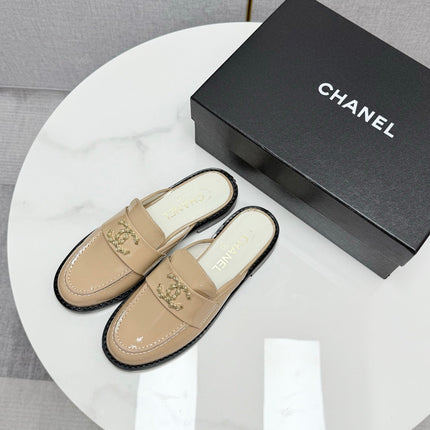 CC FLAT MULE 25S IN LIGHT BEIGE CALFSKIN STYLE 9