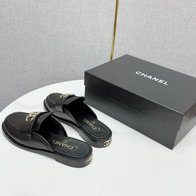 CC FLAT MULE 25S IN BLACK CALFSKIN STYLE 7