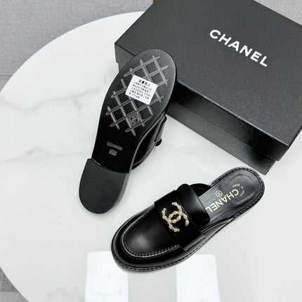 CC FLAT MULE 25S IN BLACK CALFSKIN STYLE 7