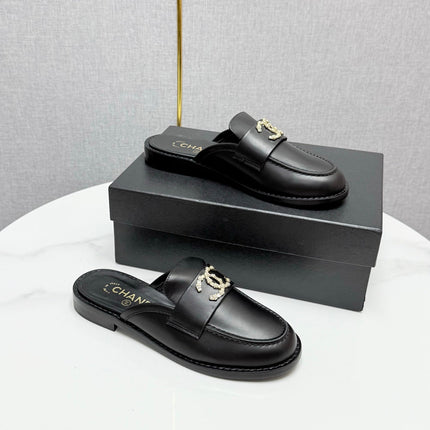 CC FLAT MULE 25S IN BLACK CALFSKIN STYLE 7