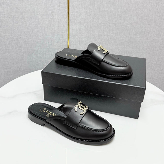 CC FLAT MULE 25S IN BLACK CALFSKIN STYLE 7