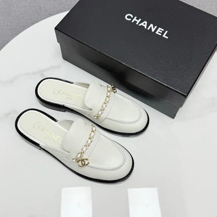 CC FLAT MULE 25S IN WHITE CALFSKIN STYLE 5