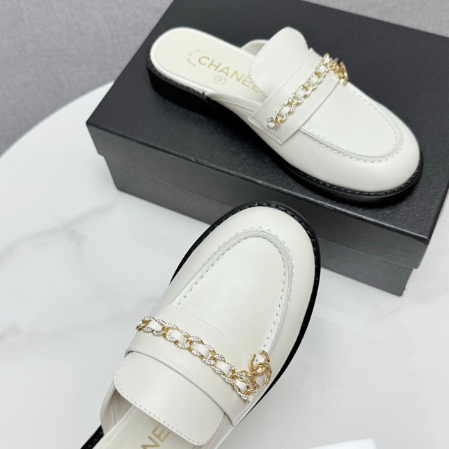 CC FLAT MULE 25S IN WHITE CALFSKIN STYLE 5