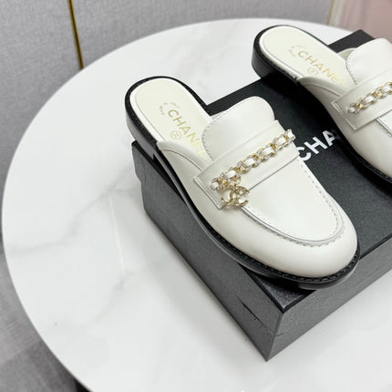 CC FLAT MULE 25S IN WHITE CALFSKIN STYLE 5