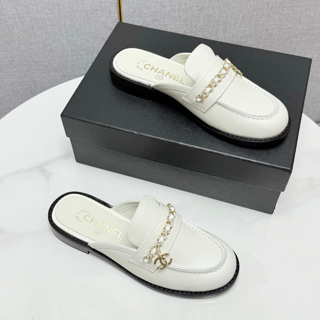 CC FLAT MULE 25S IN WHITE CALFSKIN STYLE 5
