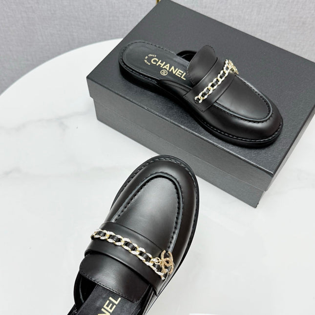 CC FLAT MULE 25S IN BLACK CALFSKIN STYLE 2