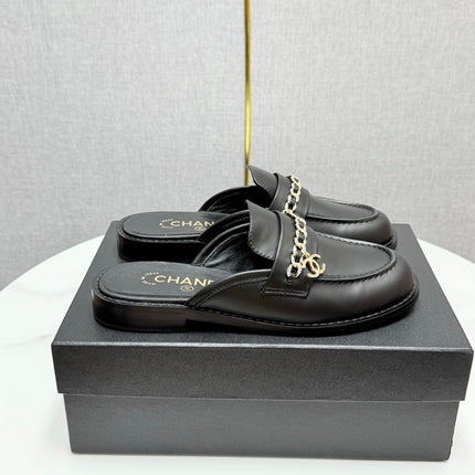 CC FLAT MULE 25S IN BLACK CALFSKIN STYLE 2