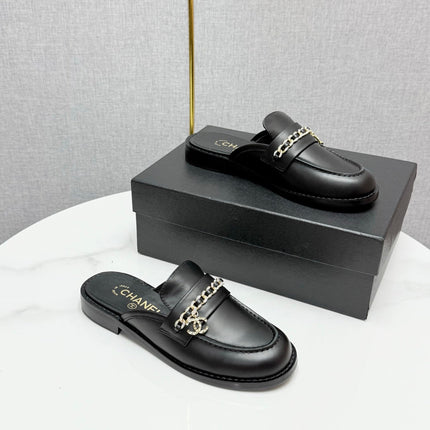 CC FLAT MULE 25S IN BLACK CALFSKIN STYLE 2