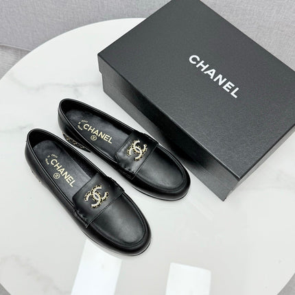 CC LOAFER 25S IN BLACK LAMBSKIN WITH GOLD HARDWARE