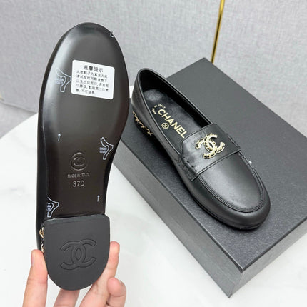 CC LOAFER 25S IN BLACK LAMBSKIN WITH GOLD HARDWARE