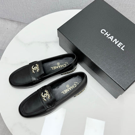 CC LOAFER 25S IN BLACK LAMBSKIN WITH GOLD HARDWARE