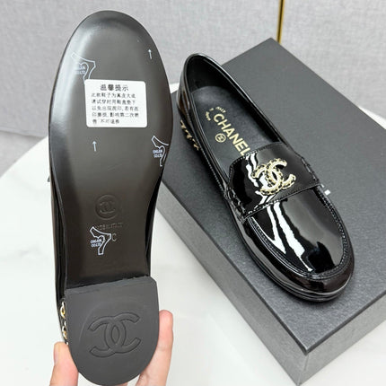 CC LOAFER 25S IN BLACK GLOSSY LEATHER WITH GOLD HARDWARE