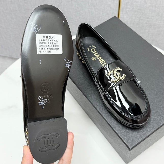 CC LOAFER 25S IN BLACK GLOSSY LEATHER WITH GOLD HARDWARE