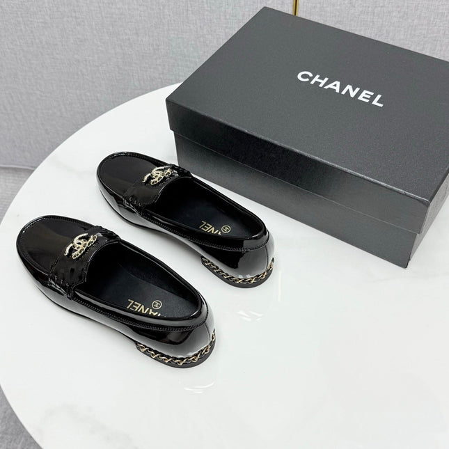 CC LOAFER 25S IN BLACK GLOSSY LEATHER WITH GOLD HARDWARE
