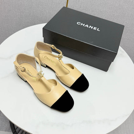 CC MARY JANE 25S IN BEIGE LAMBSKIN AND BLACK SUEDE WITH PEARL HEEL