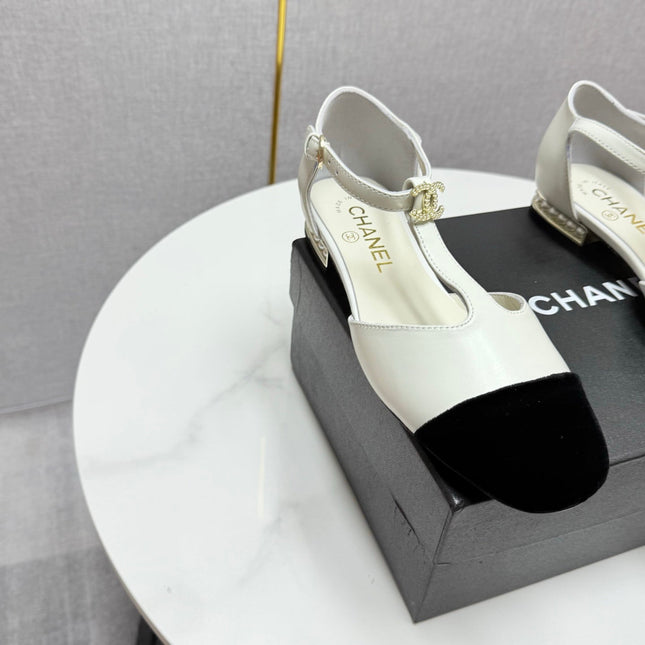 CC MARY JANE 25S IN WHITE LAMBSKIN AND BLACK SUEDE WITH PEARL HEEL