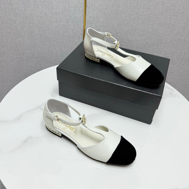 CC MARY JANE 25S IN WHITE LAMBSKIN AND BLACK SUEDE WITH PEARL HEEL