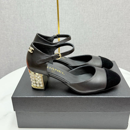 CC MARY JANE HEELS 25S IN BLACK LAMBSKIN AND SUEDE WITH PEARL HEEL STYLE 5