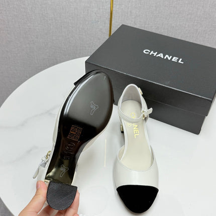 CC MARY JANE HEELS 25S IN WHITE LAMBSKIN AND BLACK SUEDE WITH PEARL HEEL STYLE 7